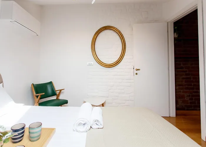 Easylife - - 9 P5 - Porta Romana Apartament *